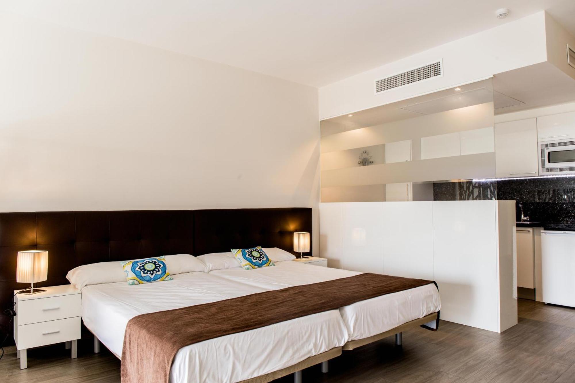 Bluesea Dimona Suites Torremolinos Exterior photo